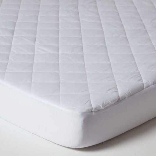 HOMESCAPES Quilted Waterproof Mattress Protector, Super King Size