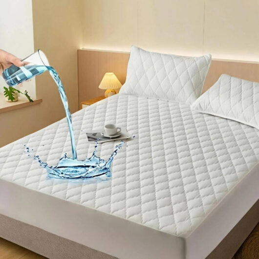 Baby Mattress Protector 200 x 200 cm - Waterproof & Breathable Cover - Urine-Proof Mattress Protector - Soft Microfiber - Non-Slip
