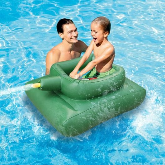 Child Inflatable Buoy Tank, Water Spray Toy Inflatable Pool Ride-on Inflatable Boat Pool Mattress for Kids in the Pool for Pool Party