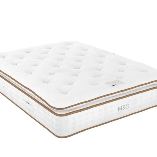 M&S 1500 British Wool Pocket Spring Medium Pillowtop Mattress White